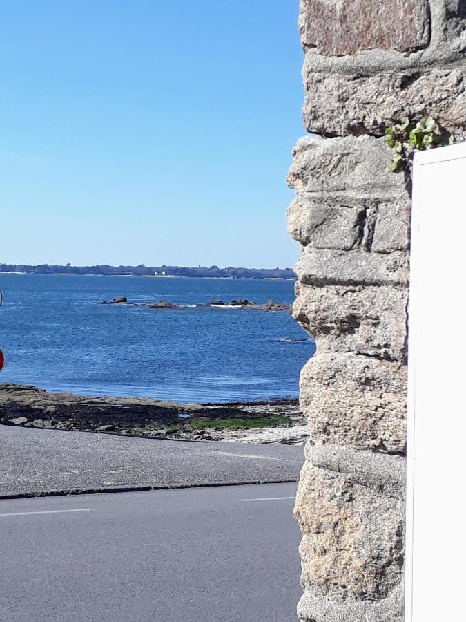 L'Océan à 100m via une venelle privée, la Ville Close à 500m, l'Archipel des Glénan à l'horizon Concarneau Esterno foto